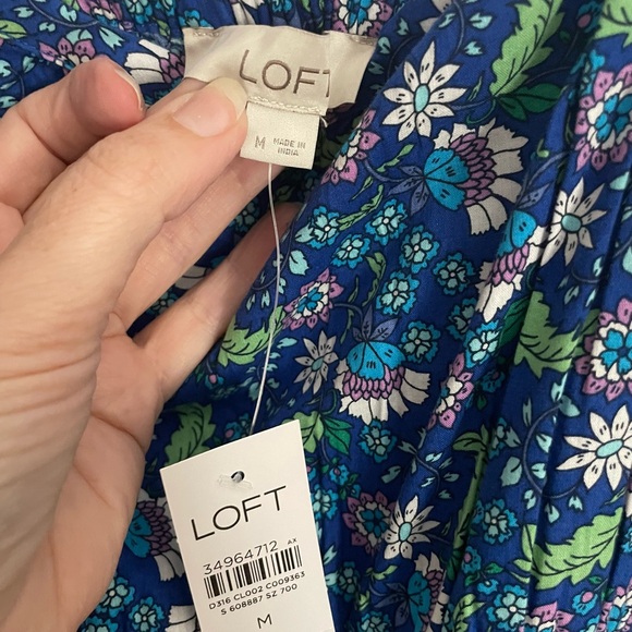 🆕💙✨NWT LOFT maxi dress! Beautiful new with tags! Great for every season! - Picture 4 of 7